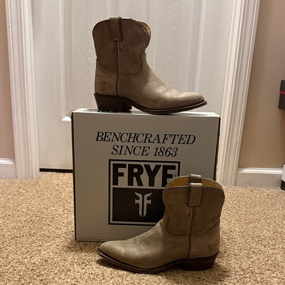 🍁 Frye:  Billy Short bootie - Picture 1 of 7